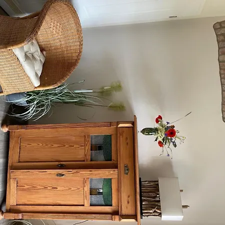 Der Westfluegel Knappe Gerhard