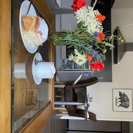 Der Westfluegel Knappe Gerhard